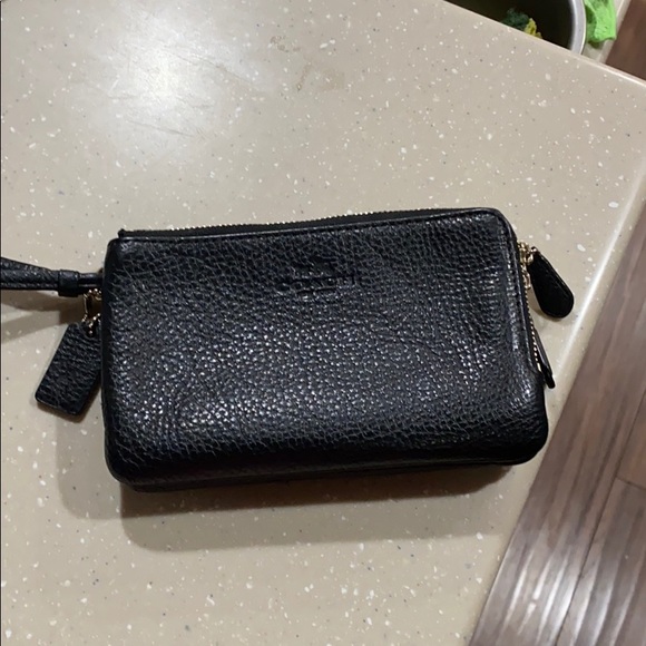 Coach - Picture 2 of 3